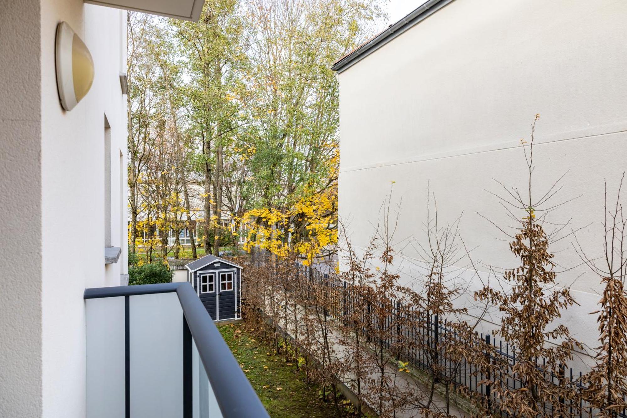 Charmant Studio En Residence Avec Parking 布西圣乔治 外观 照片