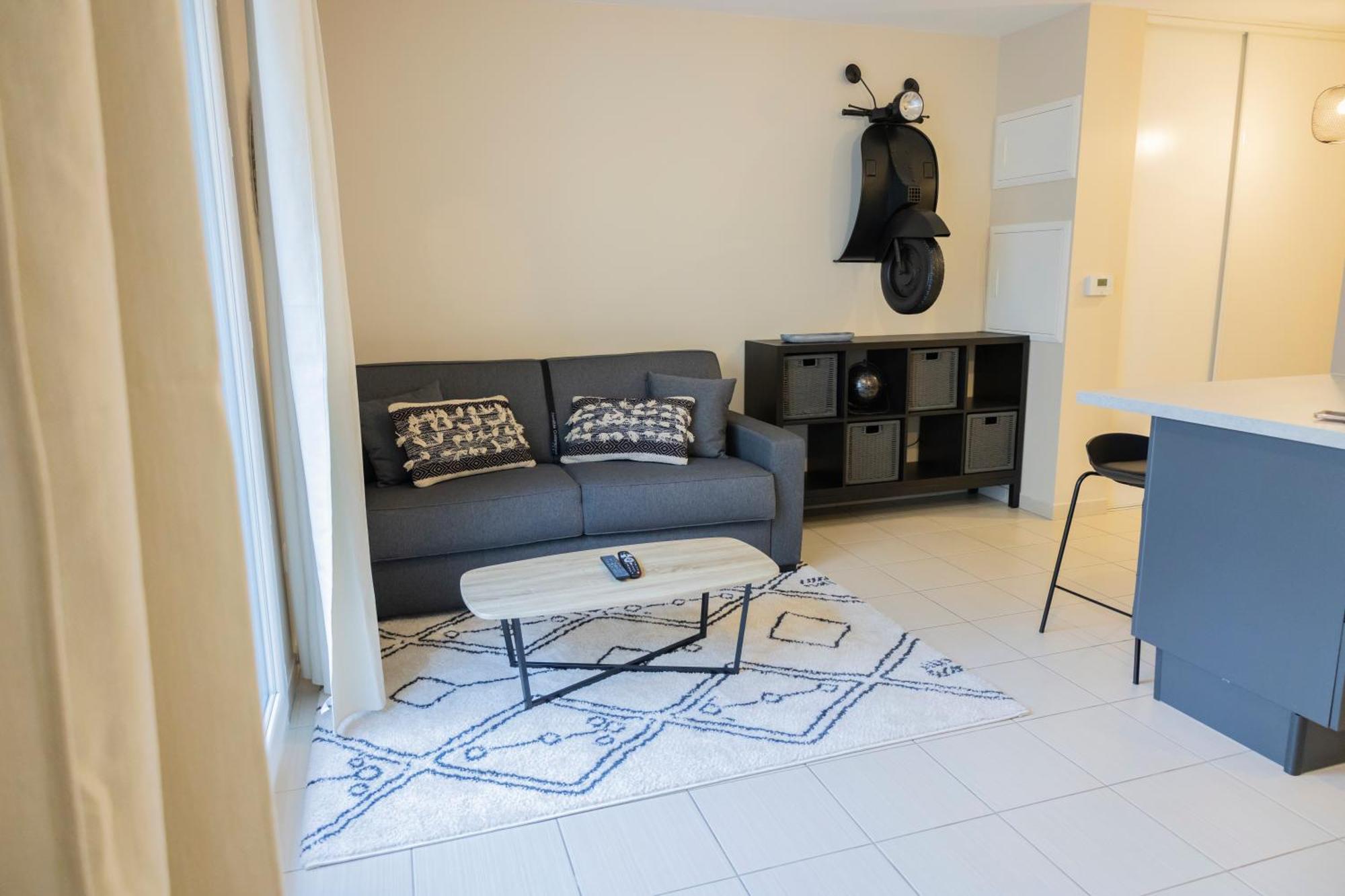 Charmant Studio En Residence Avec Parking 布西圣乔治 外观 照片