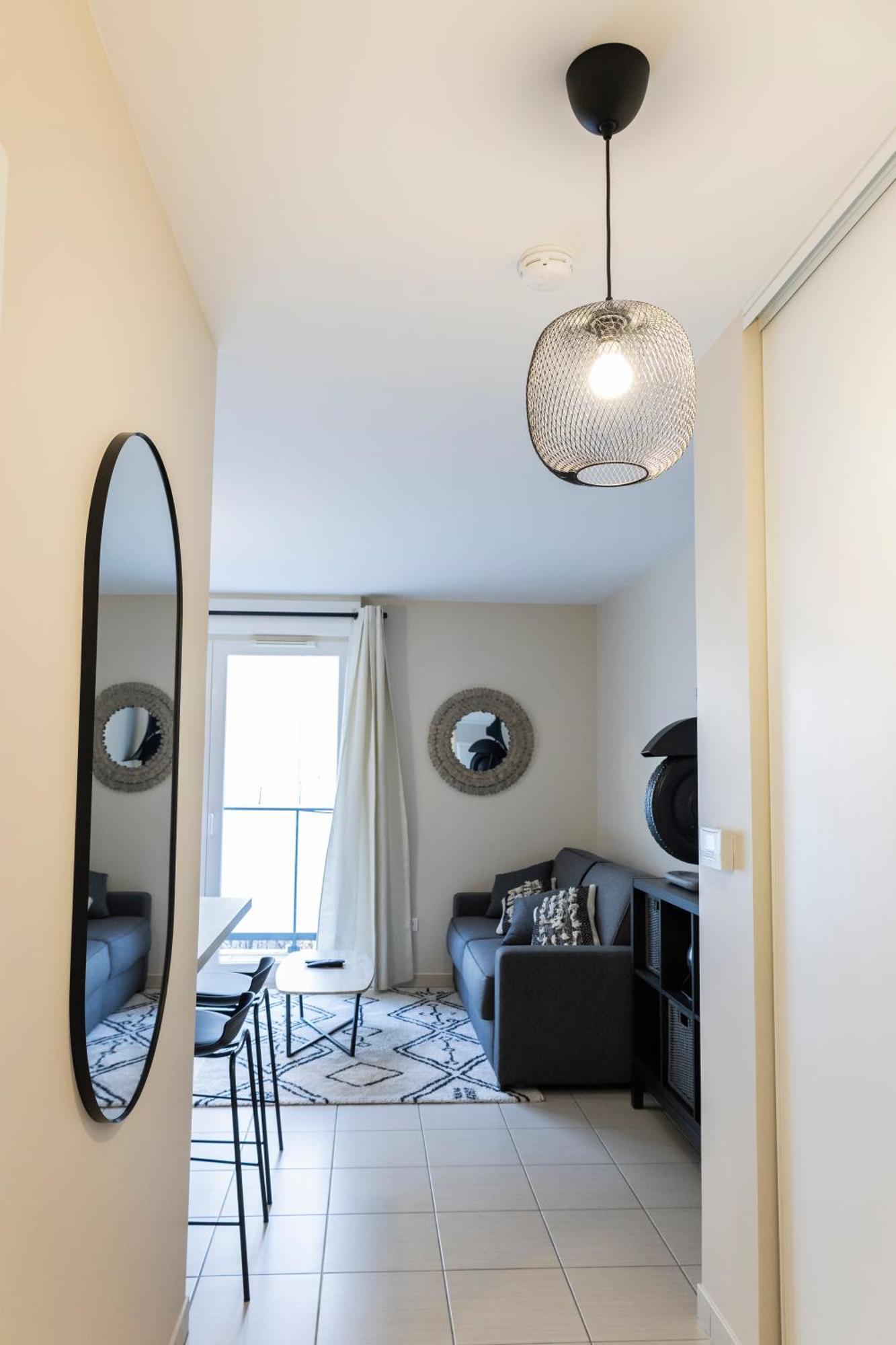 Charmant Studio En Residence Avec Parking 布西圣乔治 外观 照片