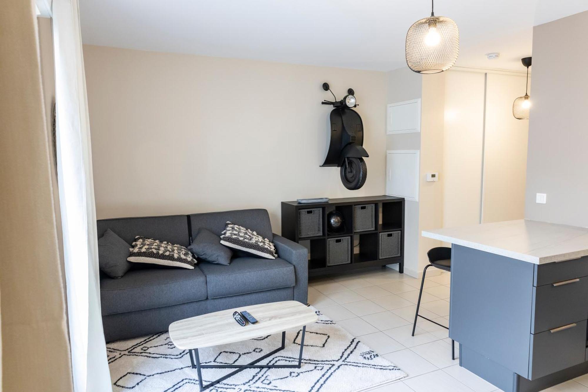 Charmant Studio En Residence Avec Parking 布西圣乔治 外观 照片